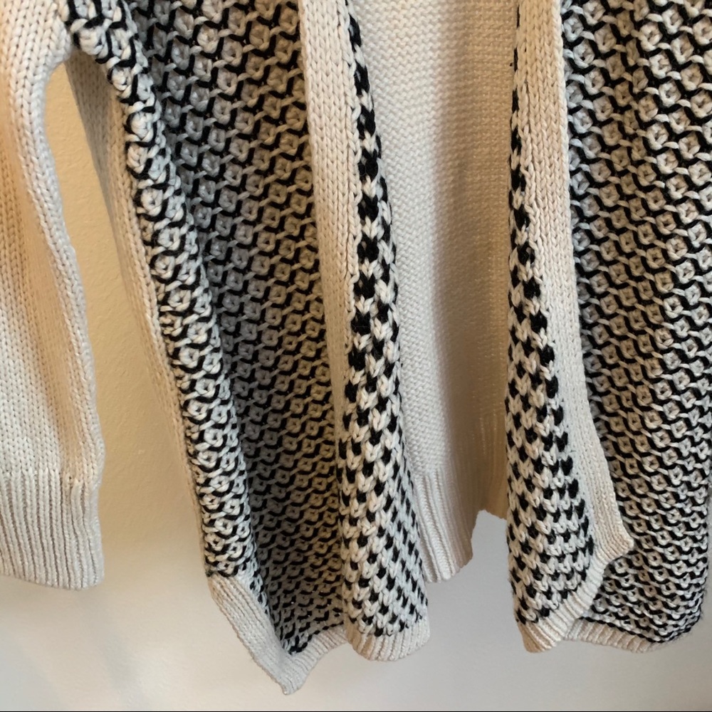 GAP Patterned Cardigan - Picture 4 of 6